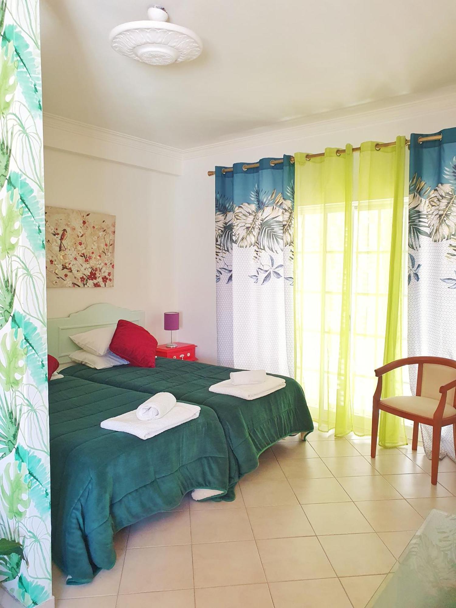Vila Apartamentos Estrela Lagos Kamer foto